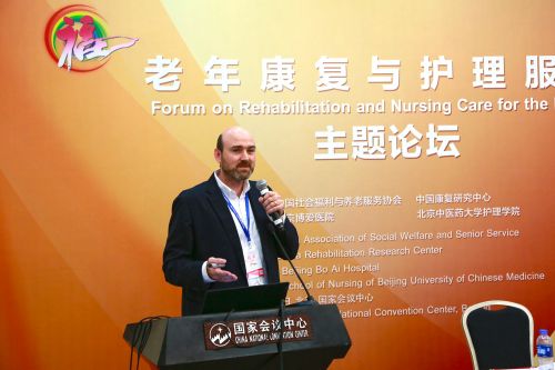 9、講課的外籍專家英國金田利馬設(shè)計(jì)咨詢（北京）TLD 首席執(zhí)行官 馬豐寧（Mark Dodds）