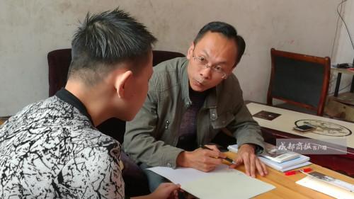 樂山教師為殘疾孩子一對(duì)一教學(xué) 學(xué)生納入統(tǒng)一學(xué)籍