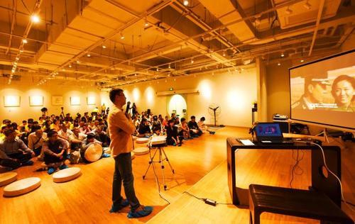  “心目影院”開展首場講電影活動