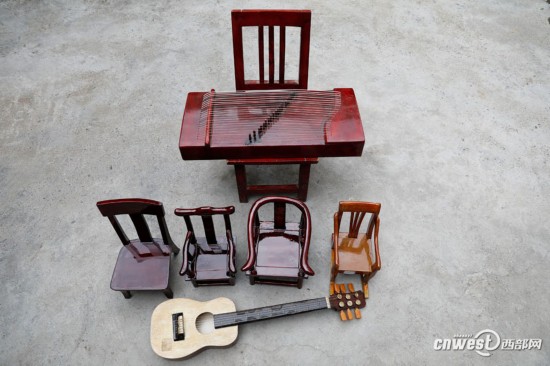 高位截癱漢子輪椅上做木工 一天掙15元已堅(jiān)持10年