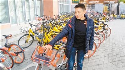 崔朝當天就是在這個地方撿到裝錢的手提袋