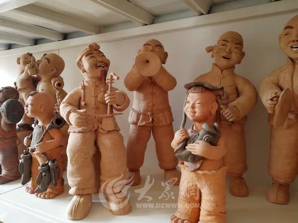 陶藝作品《老年樂》