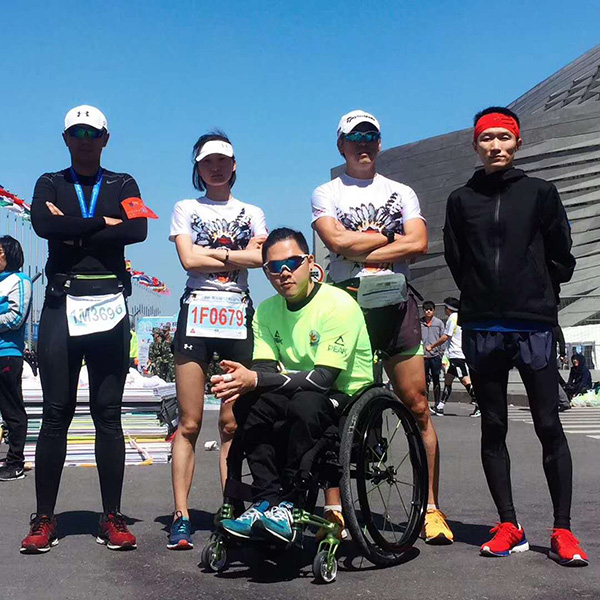 一個人的輪椅馬拉松：我們殘障人士，也有奔跑本能