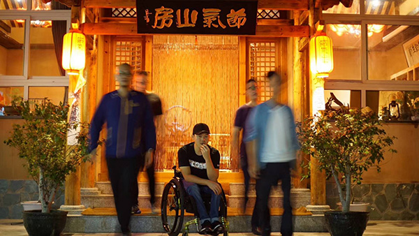 一個人的輪椅馬拉松：我們殘障人士，也有奔跑本能