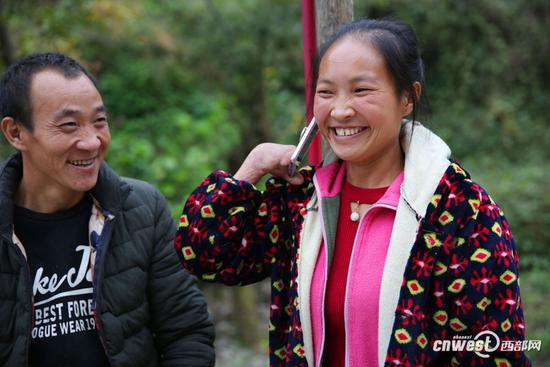 85后殘疾女用獨指彈出生活強音