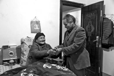 今年50歲的陳永兵是一個(gè)非常不幸的人