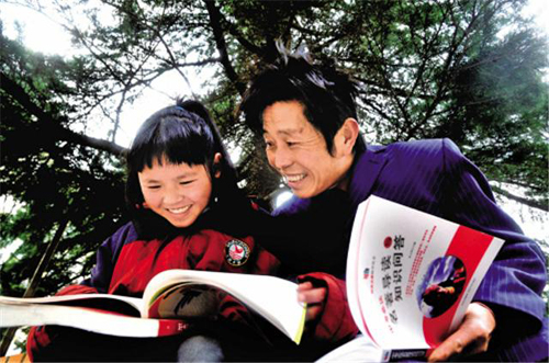 25年助學(xué)路，他幫40多個孩子“圓夢”