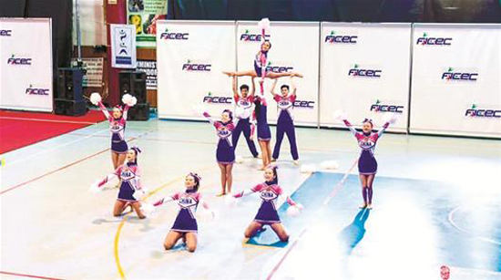 孩子們在意大利參加比賽的現場圖