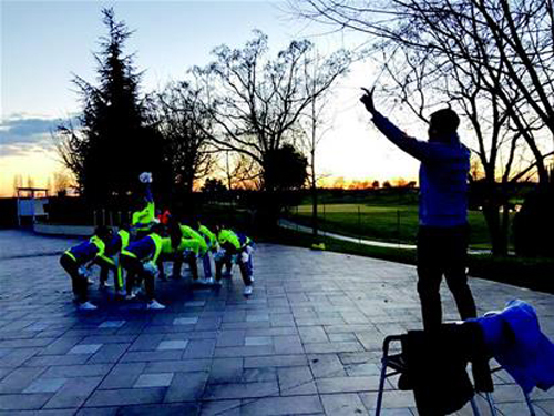 老師和隊員們每天都抓緊時間訓練