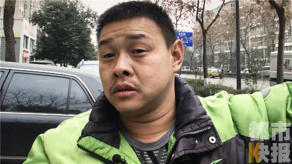 西安一腦癱患者12年換6輛三輪義務(wù)接送殘疾人