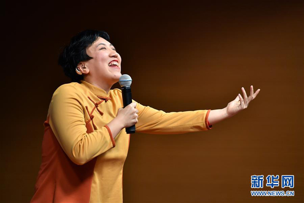 1月24日，殘疾人讀書與演講培訓班學員賀爽朗誦《我的夢想是成為一名聾人朗誦家》。