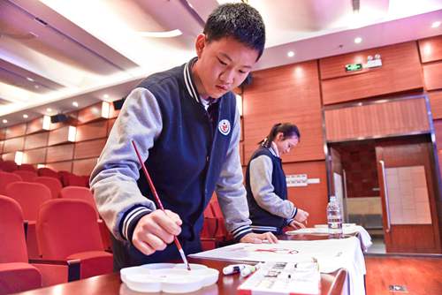 漢馬公益基金項目啟動 聾啞學生手繪400件文化衫將亮相漢馬